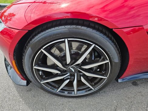 Used 2020 Aston Martin V8 Vantage Coupe RWD image 37