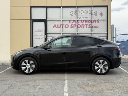 Used 2023 Tesla Model Y Long Range image 5