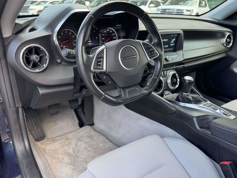 Used 2016 Chevrolet Camaro LT RWD image 3