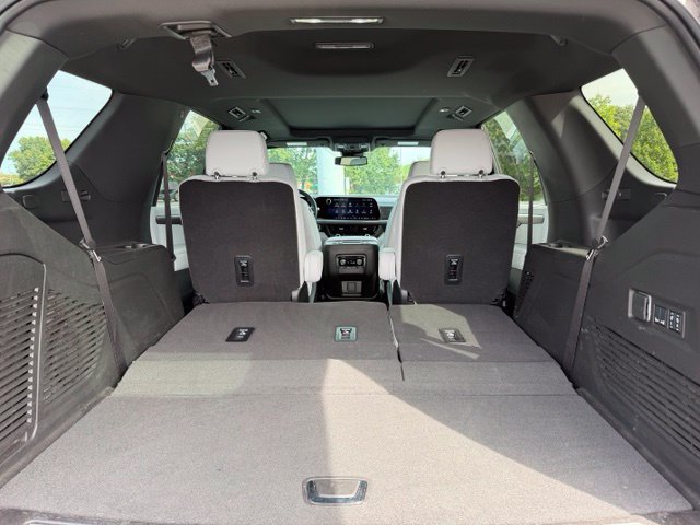 Used 2025 Chevrolet Tahoe Premier w/ Sun And Tow Package AWD/4WD image 10