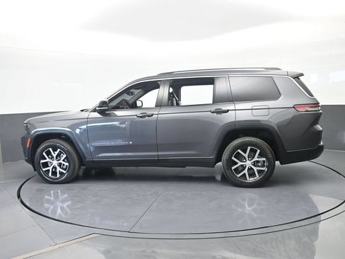 Used 2023 Jeep Grand Cherokee L Limited w/ Trailer Tow Group (B) RWD image 3