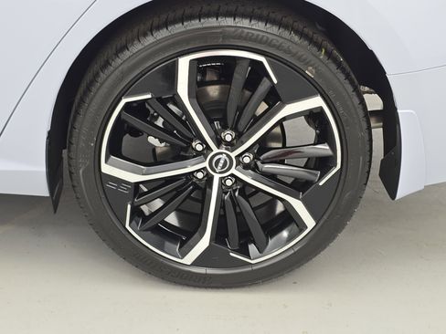 New 2025 Nissan Altima 2.5 SR w/ SR Premium Package image 33