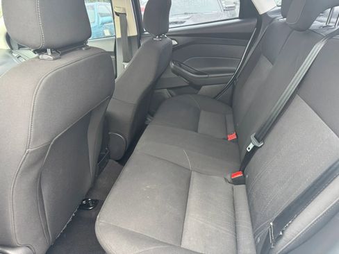 Used 2018 Ford Focus SE FWD image 21