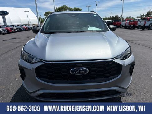 Used 2024 Ford Escape ST-Line w/ Tech Pack #1 AWD/4WD image 10