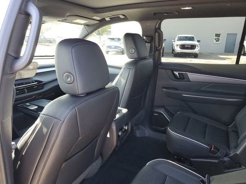 New 2026 Buick Enclave Sport Touring w/ Power Package FWD image 10