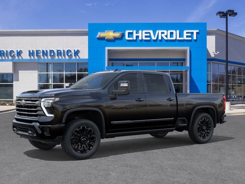 New 2026 Chevrolet Silverado 2500 High Country w/ High Country Premium Package AWD/4WD image 3
