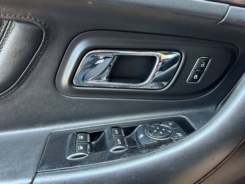 Used 2014 Ford Taurus Limited FWD image 11