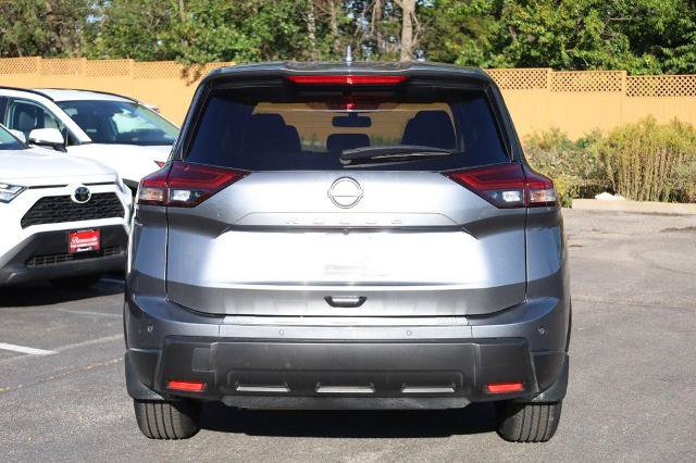 Certified 2025 Nissan Rogue SV FWD image 4