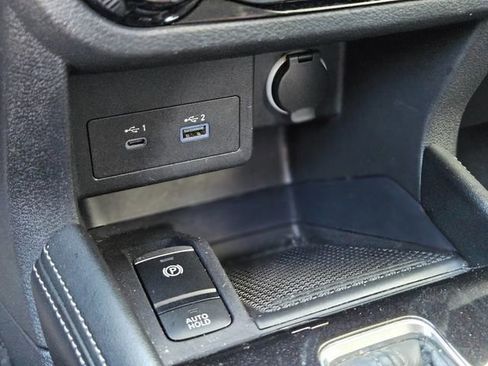 Certified 2024 Nissan Kicks SR image 24