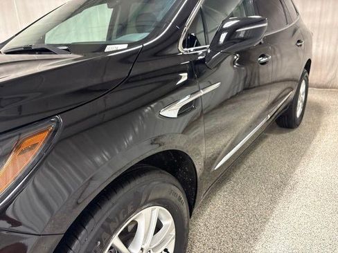 Used 2021 Buick Enclave Essence w/ Sound and Sites Package AWD/4WD image 12