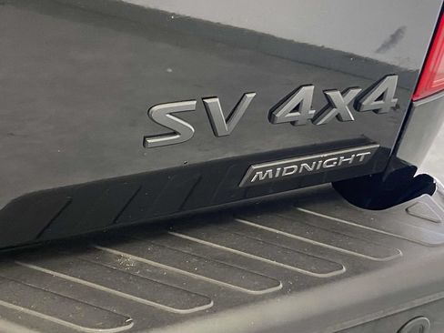 Used 2021 Nissan Frontier SV w/ Midnight Edition Floor Mats AWD/4WD image 12