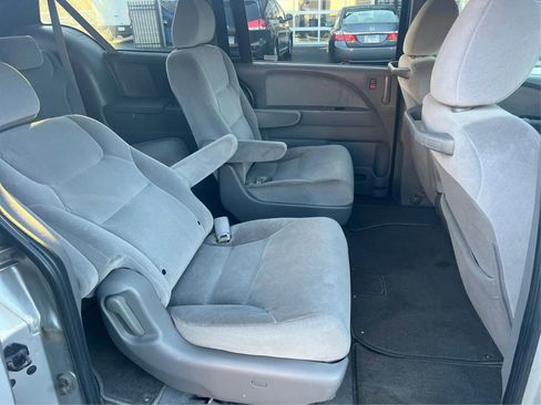 Used 2009 Honda Odyssey LX image 24