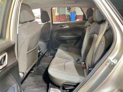 Used 2025 Kia Sportage LX image 24