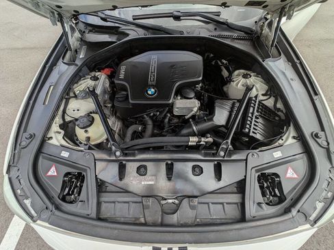 Used 2013 BMW 528i Sedan image 40