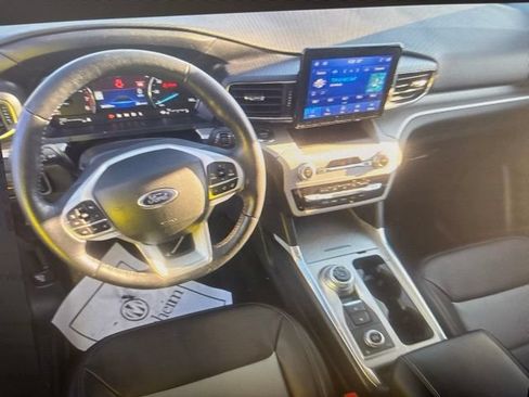 Certified 2023 Ford Explorer XLT w/ Equipment Group 202A AWD/4WD image 12
