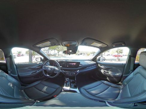 Used 2025 Buick Envista Sport Touring image 42