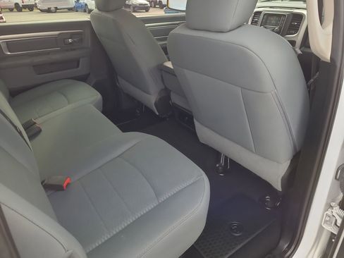 Used 2019 RAM 1500 Classic SLT image 26