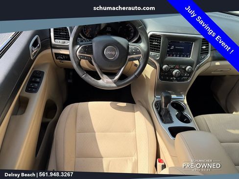 Used 2019 Jeep Grand Cherokee Laredo AWD/4WD image 12