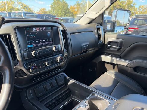 Used 2019 Chevrolet Silverado 3500 LTZ w/ Duramax Plus Package image 28