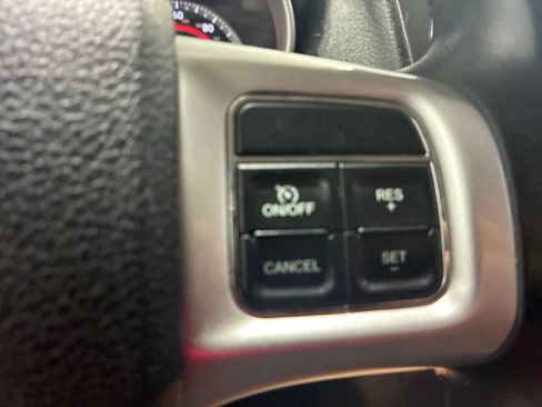 Used 2019 Dodge Journey SE w/ Connectivity Group FWD image 16