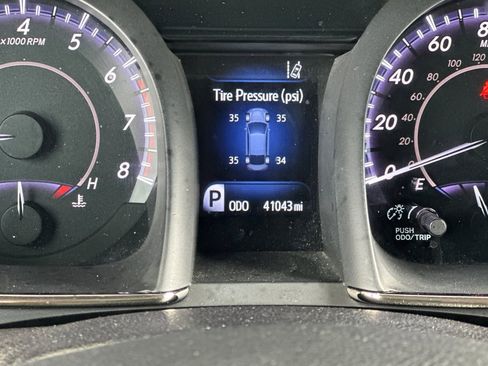 Used 2018 Toyota Avalon Touring w/ Carpet Mat Package FWD image 24
