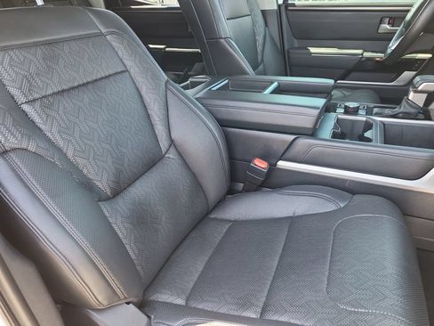 Used 2022 Toyota Tundra Limited AWD/4WD image 21