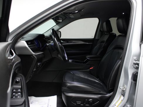 Used 2021 Jeep Grand Cherokee L Limited AWD/4WD image 12