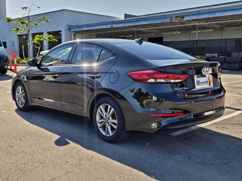 Used 2017 Hyundai Elantra SE image 5