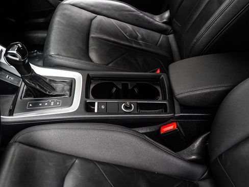 Used 2019 Audi Q3 2.0T Premium w/ Convenience Package AWD/4WD image 20