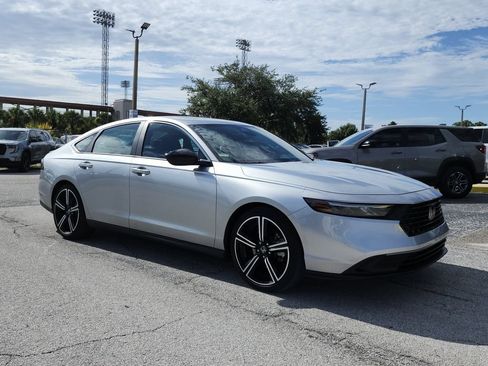 Used 2024 Honda Accord Sport image 2