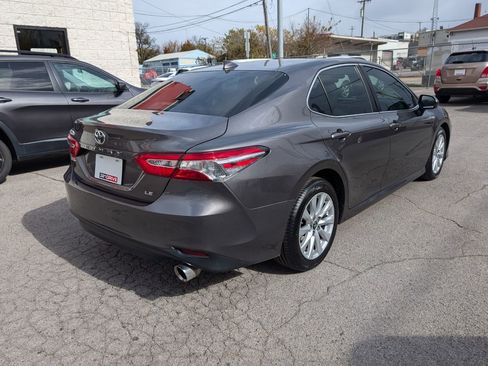 Used 2019 Toyota Camry LE image 6