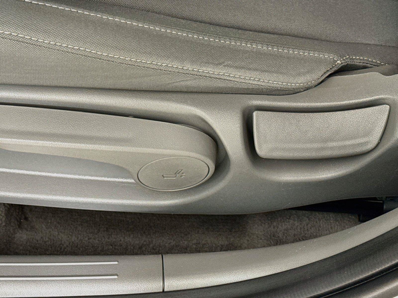 Used 2024 Hyundai Elantra SEL FWD image 21
