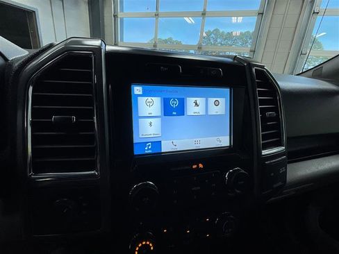 Used 2016 Ford F150 XLT w/ Equipment Group 302A Luxury image 17