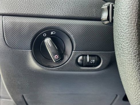 Used 2014 Volkswagen Jetta SE FWD image 11