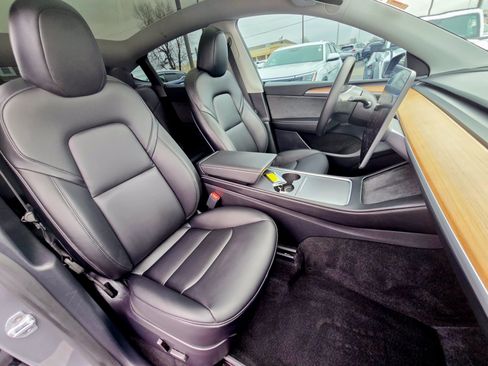 Used 2024 Tesla Model Y Long Range image 25