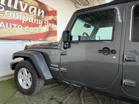 Used 2018 Jeep Wrangler Unlimited Sport S image 13