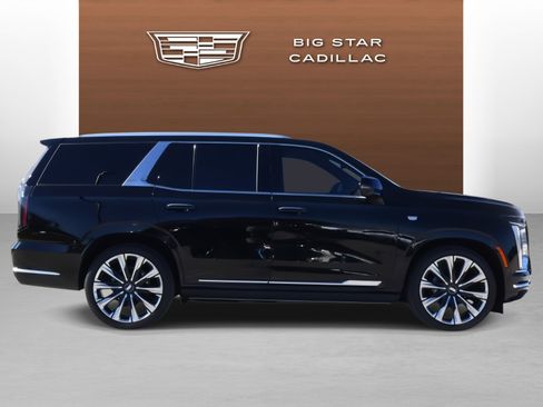 Used 2025 Cadillac Escalade Premium Luxury Platinum image 6