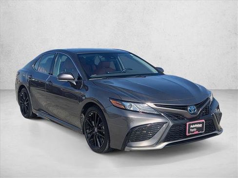 Used 2023 Toyota Camry XSE w/ Cold Weather Package FWD image 3