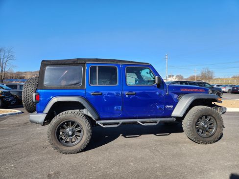 Used 2018 Jeep Wrangler Unlimited Sport S image 19