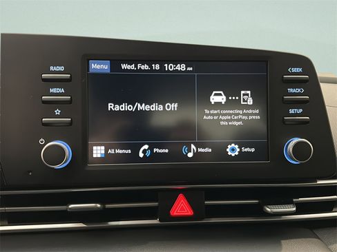 Certified 2025 Hyundai Elantra SE image 22