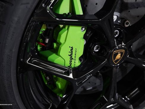 Used 2024 Lamborghini Revuelto image 18