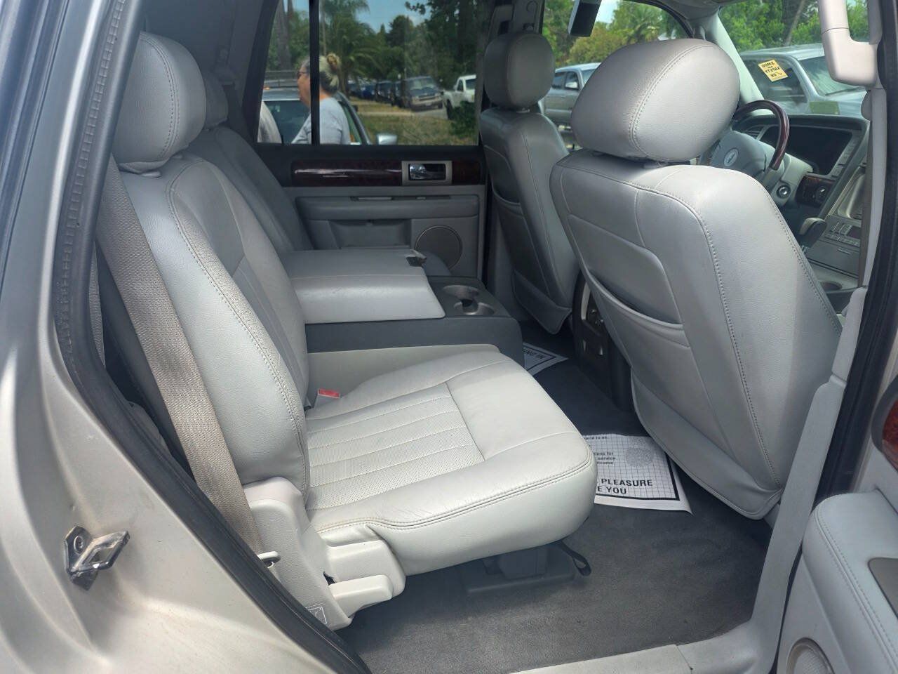 Used 2004 Lincoln Navigator Luxury AWD/4WD image 15