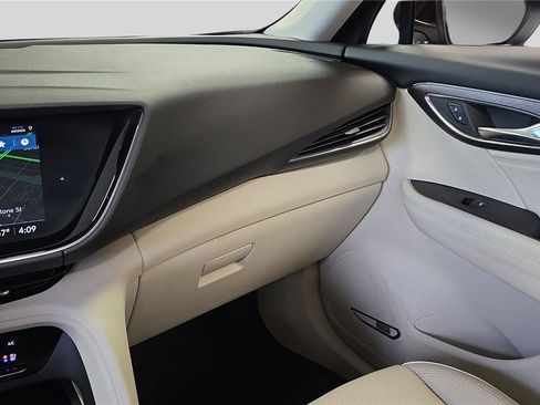 Used 2023 Buick Envision Avenir image 22