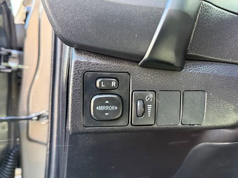 Used 2019 Toyota Corolla LE w/ Carpet Mat Package (TMS) image 22