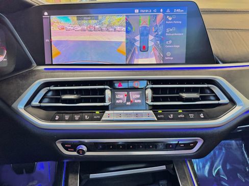 Used 2019 BMW X7 xDrive40i w/ Premium Package AWD/4WD image 38