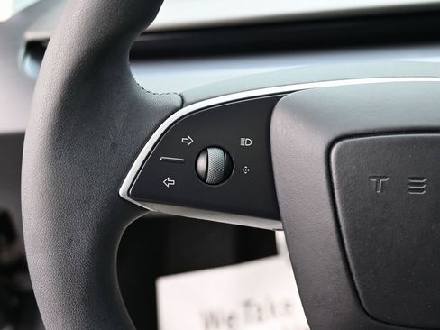 Used 2024 Tesla Model 3 Performance image 18