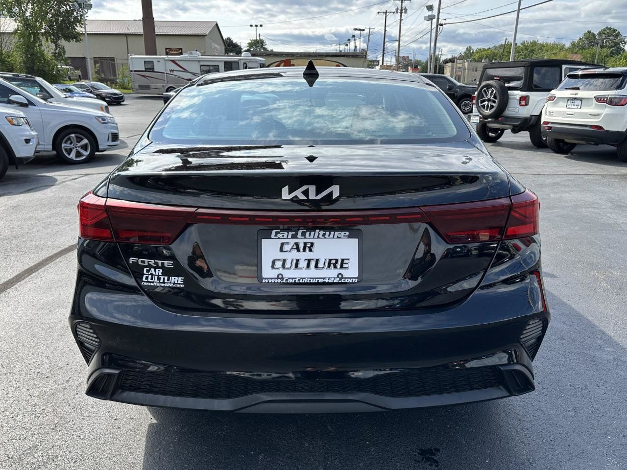 Used 2023 Kia Forte LXS w/ LXS Technology Package FWD image 14