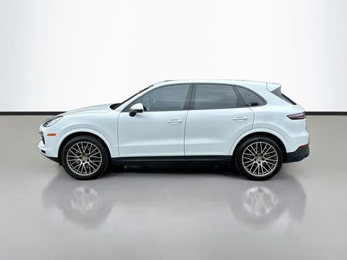 Certified 2023 Porsche Cayenne Platinum Edition AWD/4WD image 2