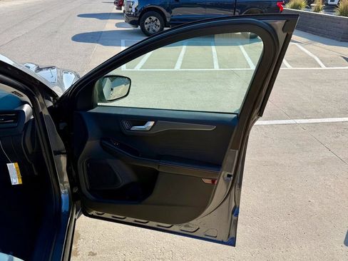 New 2026 Ford Escape SE FWD image 19