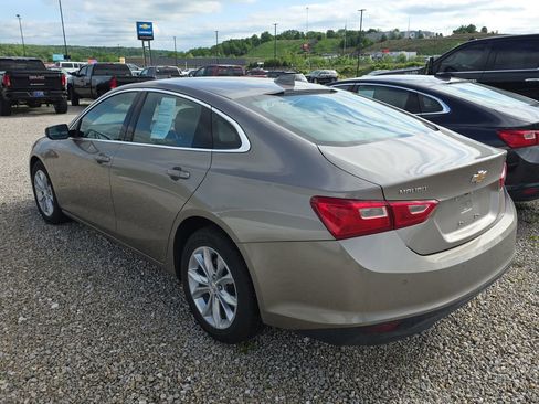 Used 2025 Chevrolet Malibu LT FWD image 4